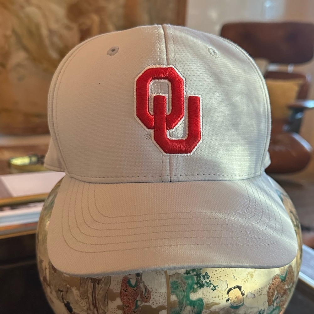 The University of Oklahoma - Top of the World Hat